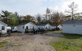 Halls Cottages Honey Harbour Ontario