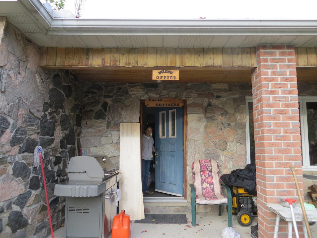 Halls Cottages Honey Harbor Exterior photo